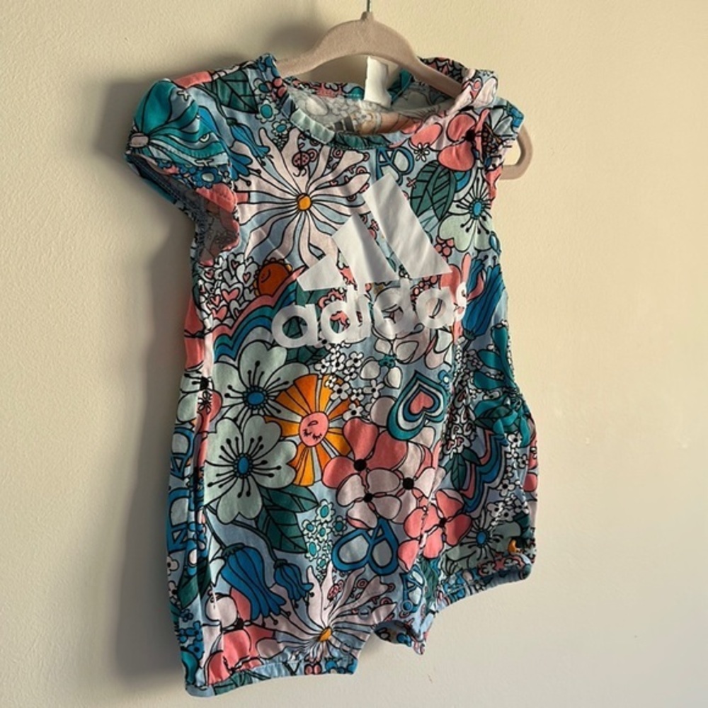 Adidas romper size 6m
